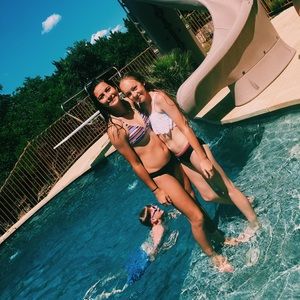 Meet your Posher, Avery